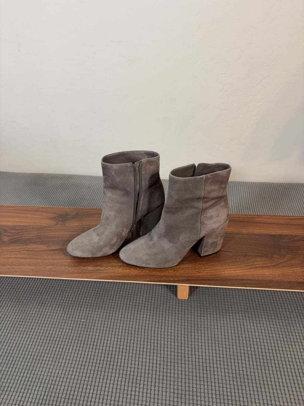 Vince Camuto Grey Suede Block Heel Ankle Boots Size 9M